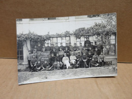 LOUDUN (86) Militaria Carte Photo Détachement Militaire Gros Plan - Loudun