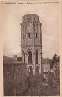 CHARROUX. - Ruines De La Tour Centrale Du Choeur De L'Ancienne Eglise Abbatiale Et Fontaine St-Sauveur - Charroux