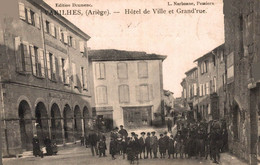 VARILHES - L'HOTEL DE VILLE ET LA GRAND'RUE - BELLE CARTE TRES TRES ANIMEE - Varilhes