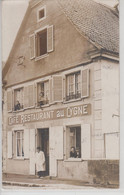 CPA Photo Brumath (localisation Certaine) - Café Restaurant "Au Cygne" - Propriétaire G. Sengel (en Photo à La Fenêtre) - Brumath