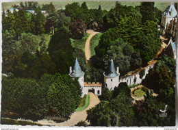 Cartes Postales 17 MIRAMBEAU _  Vue Aérienne Sur Les Deux Tours Et L'entrée Principale Du Château N°1 - Mirambeau