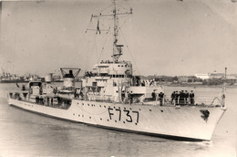 Bateau Guerre BISSON F737 * Carte Photo * Militaria * Marine Militaire Française * Photo BYTCHKOVSKY - Warships