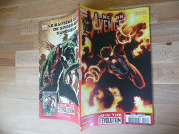 UNCANNY AVENGERS N 8 JANVIER 2014 JOIN THE REVOLUTION  MARVEL NOW ! PANINI COMICS TRES BON ETAT - Marvel France