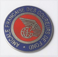 SP13 Pin's Amicale Française Des Convoyeurs De Fond Qualité EGF Signé Tosca Thème Banque Bank Achat Immédiat - Administrations