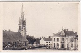 Morbihan - Guiscriff - L'Eglise Et La Mairie - Other & Unclassified