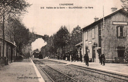 63 / OLLIERGUES / LA GARE / TRAIN ENTRANT EN GARE - Olliergues