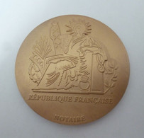 MEDAILLE REPUBLIQUE FRANCAISE NOTAIRE En Bronze - ARCHIVES GENEALOGIQUES ANDRIVEAU - Professionnels / De Société