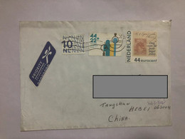 Netherlands Cover Sent To China With Stamps - Cartas & Documentos