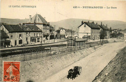 Neussargues * Vue Sur La Gare Du Village * Ligne Chemin De Fer * Route - Andere & Zonder Classificatie