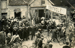 Poitiers * Carte Photo * Course Cycliste 24 Avenue De Nantes TABAC Tabac TABACS & Magasin Cycles GABORIAU * Vélo - Poitiers