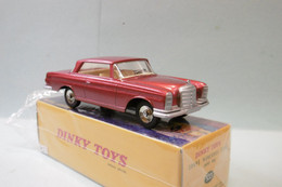 Dinky Toys / Atlas - MERCEDES BENZ 300 SE COUPE Rouge Métallisé Réf. 533 Neuf 1/43 - Dinky