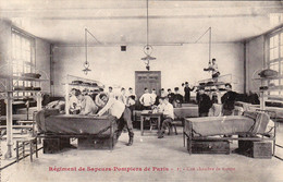 REGIMENT DE SAPEURS POMPIERS DE PARIS - UNE CHAMBRE DE TROUPE - Brandweer