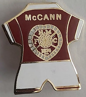 HEART OF MIDLOTHIAN FC (Mc Cann) - Scotland Football  Soccer Club Fussball Calcio Futbol Futebol PIN A4/8 - Football