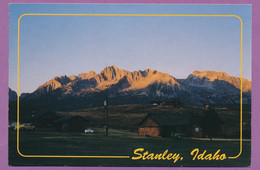 IDAHO - STANLEY - One Of The Most Spectacular Views Of The Sawtooth Mountains Can Be Viewed From The Town - Autres & Non Classés