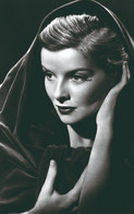 Katharine Hepburn  PHOTO POSTCARD - Mujeres Famosas