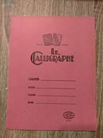 Rare Ancien Livre  Cahier D'Ecole  LE CALLIGRAPHE Couverture Rose Scolaire Librairie 100% Vierge à Carreaux 48 Pages - 0-6 Anni