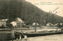 Nouzon * Une Péniche Batellerie * La Roche De L'argent Et Le Grand Terne * Barge Chaland Péniches - Autres & Non Classés