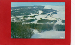 12----Pistes De Ski De LAGUIOLE--vue Générale De La Station Vue Du Puy Du Roussillon---voir 2 Scans - Laguiole