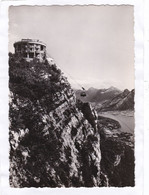 CPM. 15 X 10,5 -  LAC  D'ANNECY  -  Téléférique Du Mont Veyrier, Vue Sur Le Lac Et Le Massif Des Bauges. - Veyrier