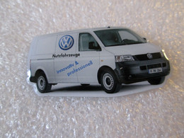 PIN'S    VOLKSWAGEN  TRANSPORTER  T 5 - Volkswagen