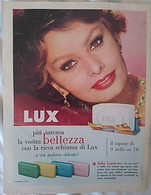PUBBLICITA' ADVERTISING SOFIA LOREN SAPONE LUX FOGLIO PUBBLICITARIO RITAGLIO DA GIORNALE DEGLI ANNI '60 - Posters