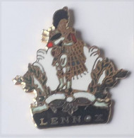 X259 Pin's LENNOX Cornemuse Ecosse Scotland Qualité EGF Achat Immédiat - Musique