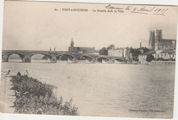 PONT A MOUSSON  54  MEURTHE ET MOSELLE   CPA  LA MOSELLE DANS LA VILLE - Pont A Mousson