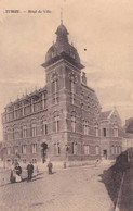 Tubize - Hôtel De Ville - Circulé En 1920 - Animée - TBE - Tubize