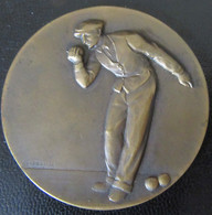 France - Médaille Publicitaire GIBBS En Bronze - Joueur De Pétanque - Graveur FRAISSE - Diam. 49mm, 52,6g - Professionnels / De Société