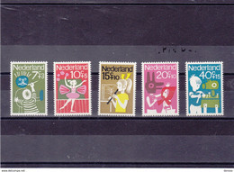 PAYS BAS 1964 ENFANTS Yvert 804-808 NEUF** MNH - Unused Stamps