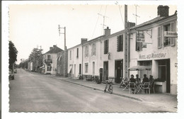 85.153 / ST FLORENT LES BOIS (Hôtel Des Voyageurs) - Saint Florent Des Bois