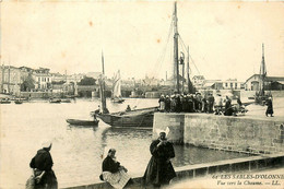 Les Sables D'olonne * Vue Vers La Chaume * Coiffe * Bateau - Sables D'Olonne