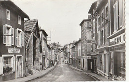 COUHE-VERAC. - La Grande Rue. CPSM - Couhe