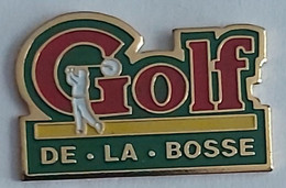 Golf De La Bosse France Golf CLUB PINS BADGES A5/3 - Golf