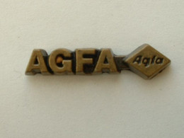 Pin's PHOTOGRAPHIE - AGFA - LOGO - Photographie