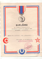 Diplôme De La Médaille Commémorative Des Opérations De Sécurité Et De Maintien De L'ordre Avec Agrafe Algérie En 1960 - Documents