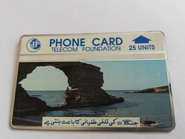 PAKISTAN  L & G PHONE CARD  SEA/ROCK  25 UNITS/ SERIE 302A   MINT ?      ** 9463** - Pakistán