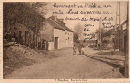 Fouches  Rue De La Gare Carte Festonnée Animée Voyagé En 1942 - Aarlen