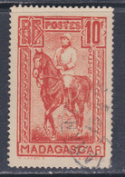 Madagascar N° 187 O , Partie De Série : Général Joseph-Simon Galliéni : 10 F. Rouge-orange; Oblitération Légère Sinon TB - Used Stamps