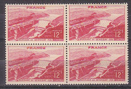 M7364 - FRANCE Yv N°817 ** BLOC - Neufs