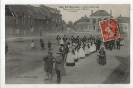 Pluvigner (56) : La Noce à La Sortie De La Mairie En 1912 (animé) PF - Pluvigner