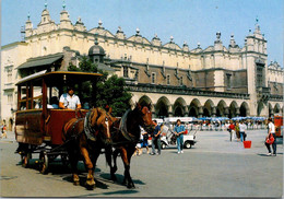 (2 H 31) Poland - Cracow Old TOwn Market Place - Attelages