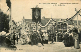 Guérande * La Procession De La Fête Dieu * La Tête Du Cortège * Défilé * Fête Religieuse * Garde Suisse - Guérande