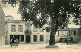 Labastide D'anjou * La Place De La Mairie * école * Hôtel Café Restaurant St Jean - Autres & Non Classés