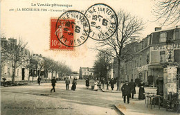 La Roche Sur Yon * L'avenue Gambetta Vue De La Gare * Hôtel Café Restaurant - La Roche Sur Yon