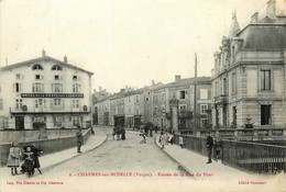 Charmes Sur Moselle * Entrée De La Rue Du Pont * Hôtel De La Poste Et Du Lion D'or - Charmes