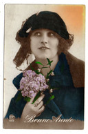 Nouvel An --Bonne Année -- Portrait De Femme Avec Fleurs   .........à Saisir - Nouvel An