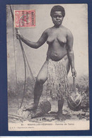 CPA Nouvelles Hébrides Vanuatu Nu Féminin Ethnic Femme Nue Woman Nude Circulé Timbre Surchargé - Vanuatu