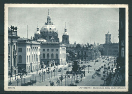 Berlin  -  Zeughaus, Dom, Rathaus (9006) - Mitte