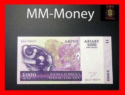 MADAGASCAR  1.000  1000  Ariary  2004  "sig. G.E. Ravelojaona"    P.  89      UNC - Madagascar